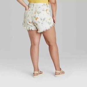 NWT Women’s Plus Size High-Rise Frayed Hem Jean Shorts - Wild Fable